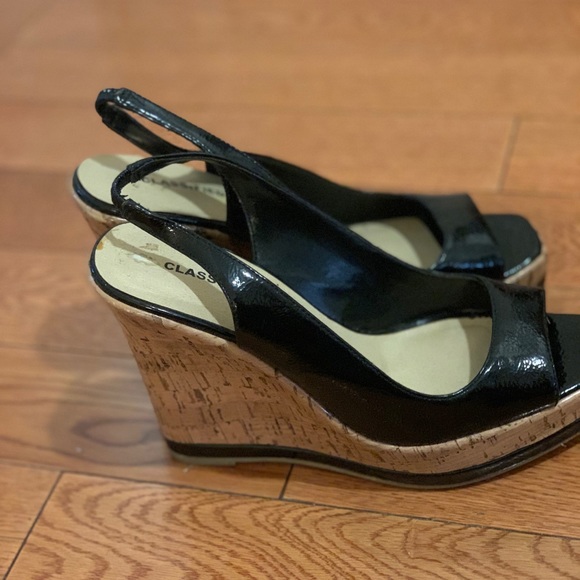 Classified Wedge heels. Cork wedge. - Picture 3 of 3